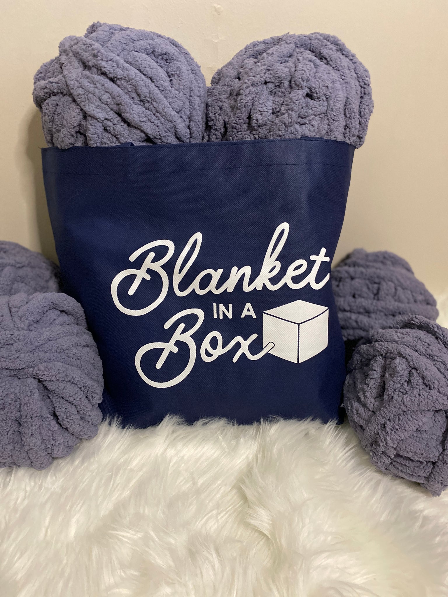 Gray Blue Blanket Yarn